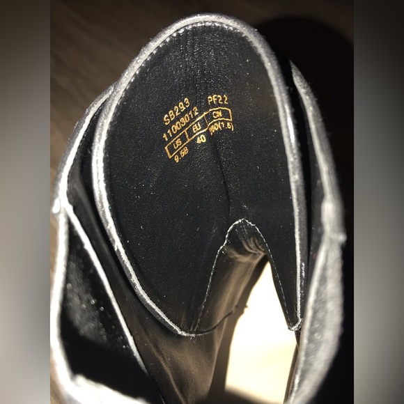 NEW Stuart Weitzman Charlie Lodge Zipper Boot 9.5 - Picture 6 of 10